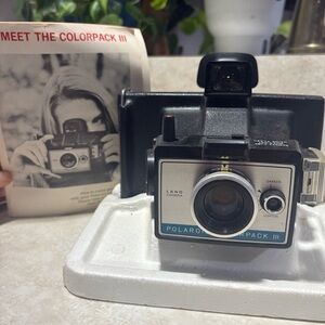 Polaroid Colorpack Land III Camera